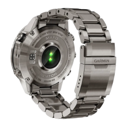 Умные часы Garmin MARQ Aviator (Gen 2), титановый блочный браслет, чёрный силиконовый ремешок - изображение 2